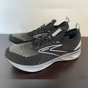 Brooks Levitate 6 Stealthfit - Men’s 11.5 - Standard Width